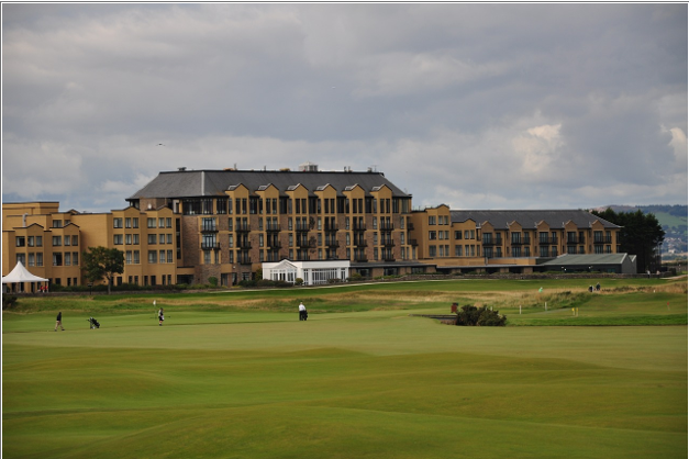 What Makes Stay-and-Play Golf Resorts Special?
